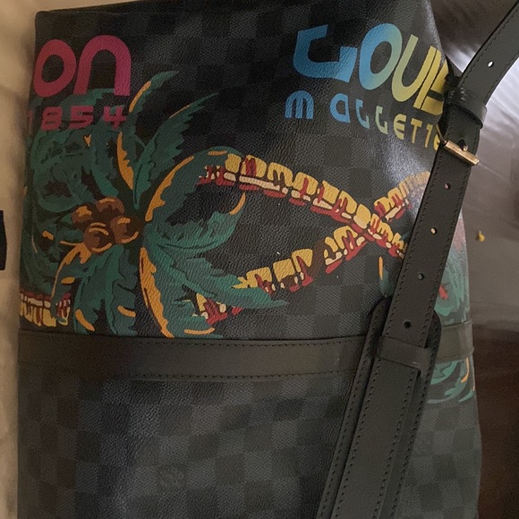 Louis Vuitton Special Edition Cobalt Jungle 55 Duffle. Excellent condition - Picture 6 of 9